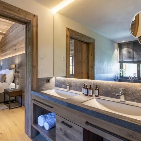 Spacious And Comfortable In Lägenhet